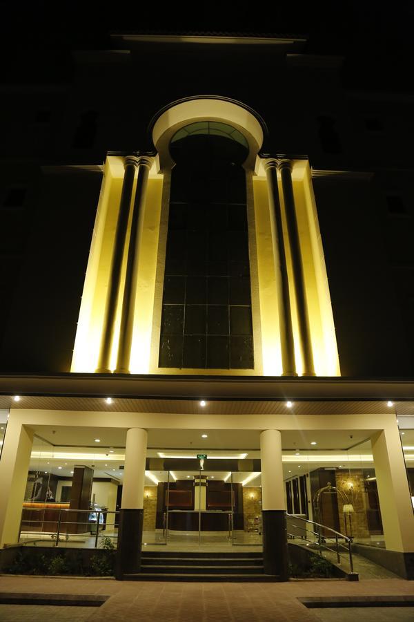 Flora Hotel Suite 2 فلورا2 للشقق المخدومة Ar Riyad Esterno foto