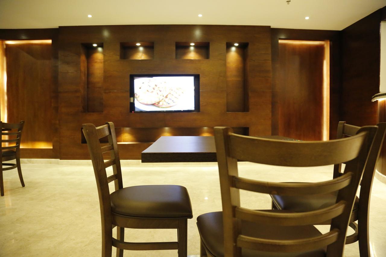 Flora Hotel Suite 2 فلورا2 للشقق المخدومة Ar Riyad Esterno foto
