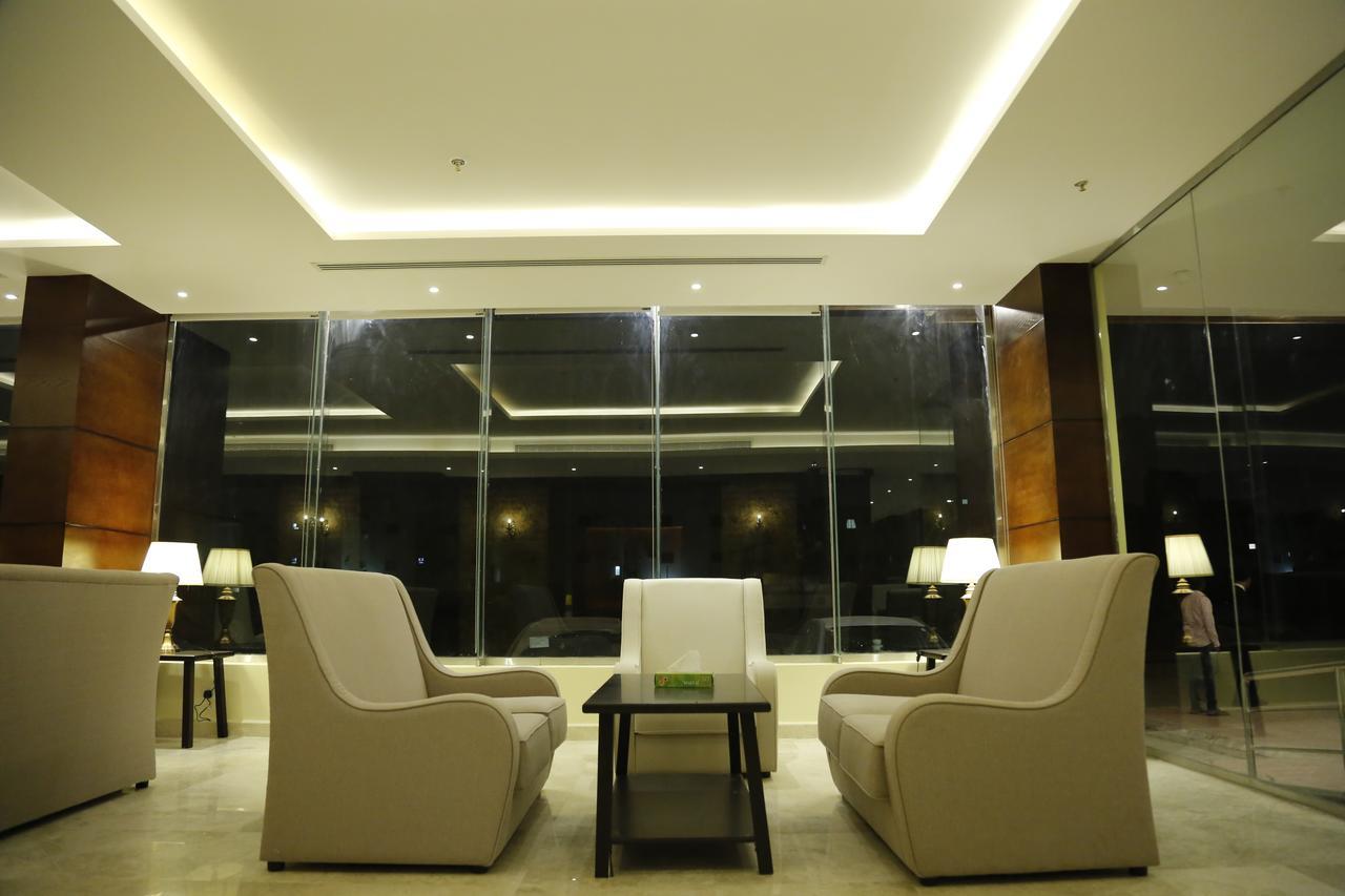 Flora Hotel Suite 2 فلورا2 للشقق المخدومة Ar Riyad Esterno foto