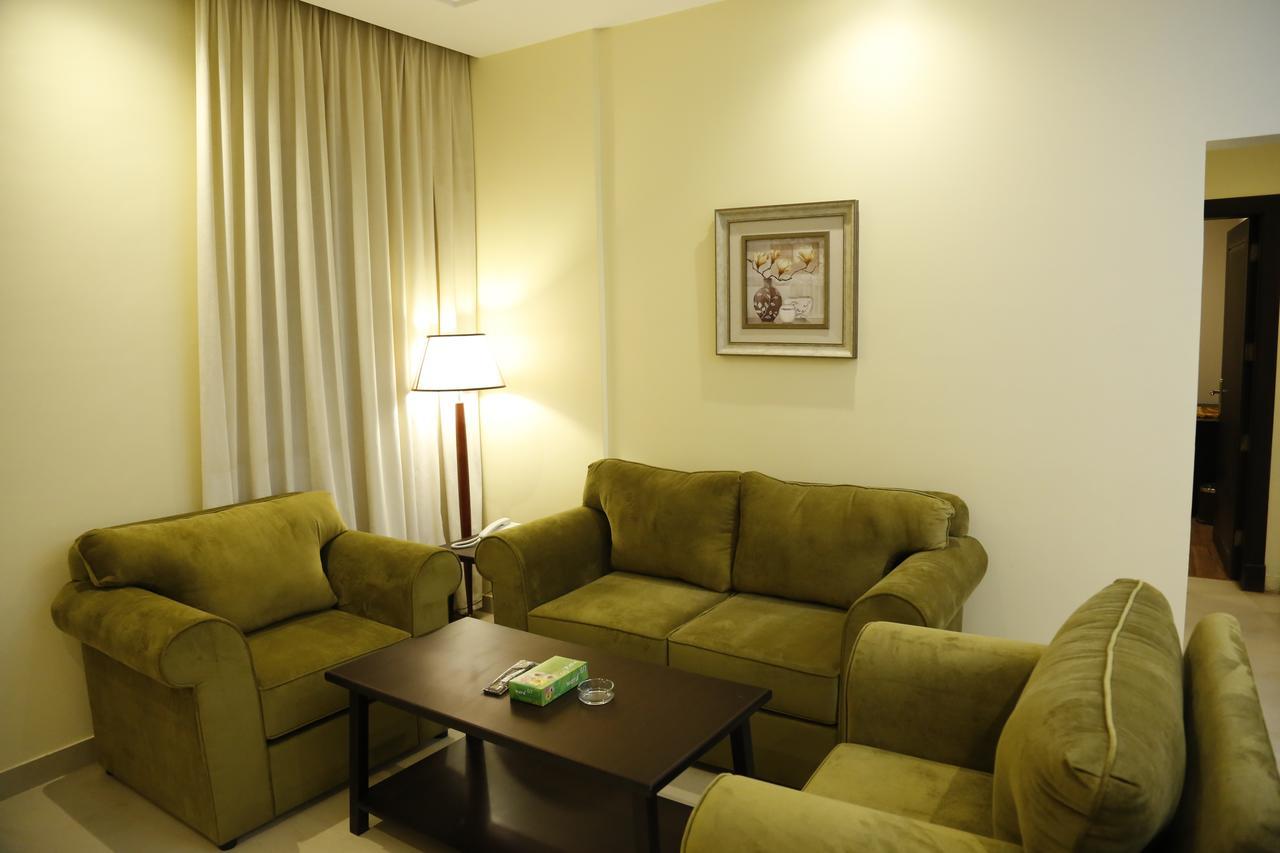 Flora Hotel Suite 2 فلورا2 للشقق المخدومة Ar Riyad Esterno foto