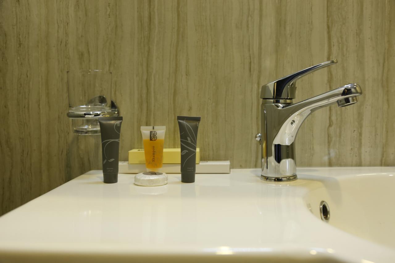 Flora Hotel Suite 2 فلورا2 للشقق المخدومة Ar Riyad Esterno foto
