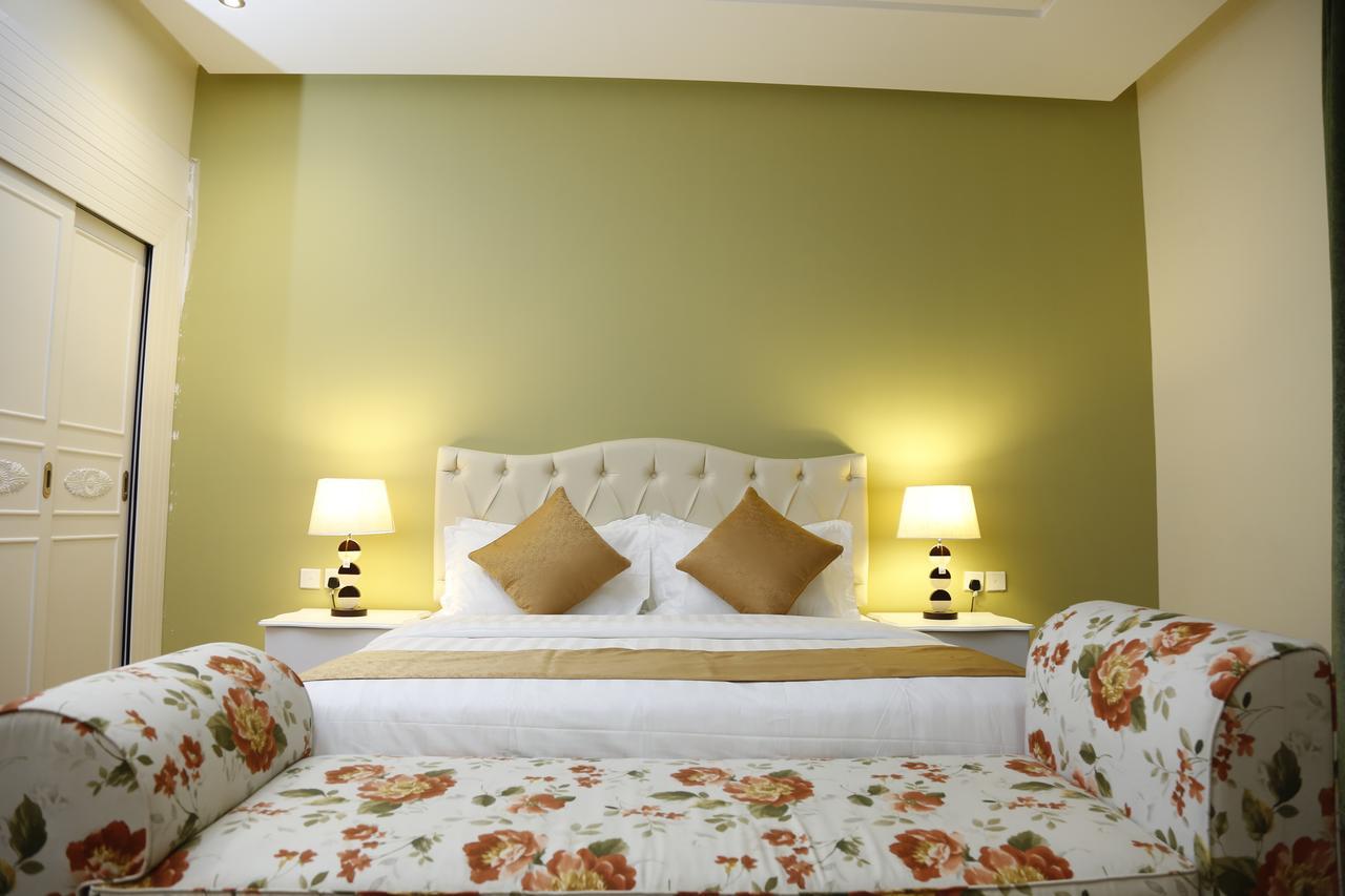Flora Hotel Suite 2 فلورا2 للشقق المخدومة Ar Riyad Esterno foto