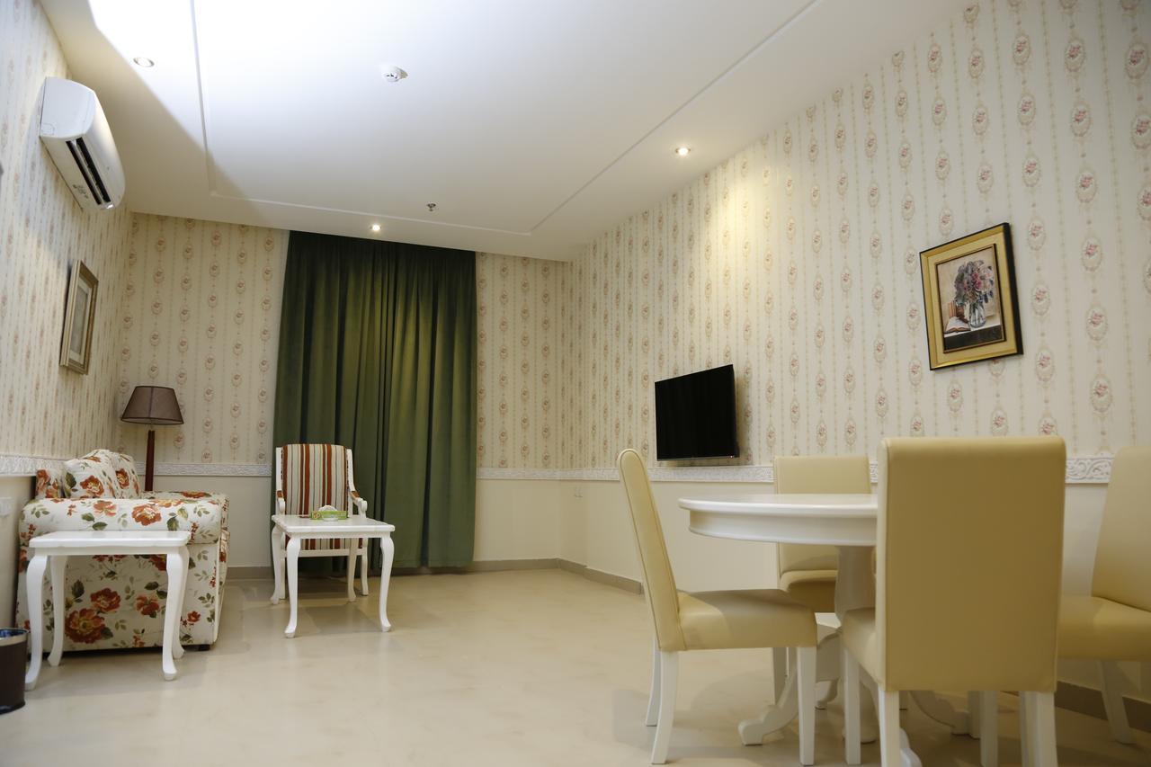 Flora Hotel Suite 2 فلورا2 للشقق المخدومة Ar Riyad Esterno foto