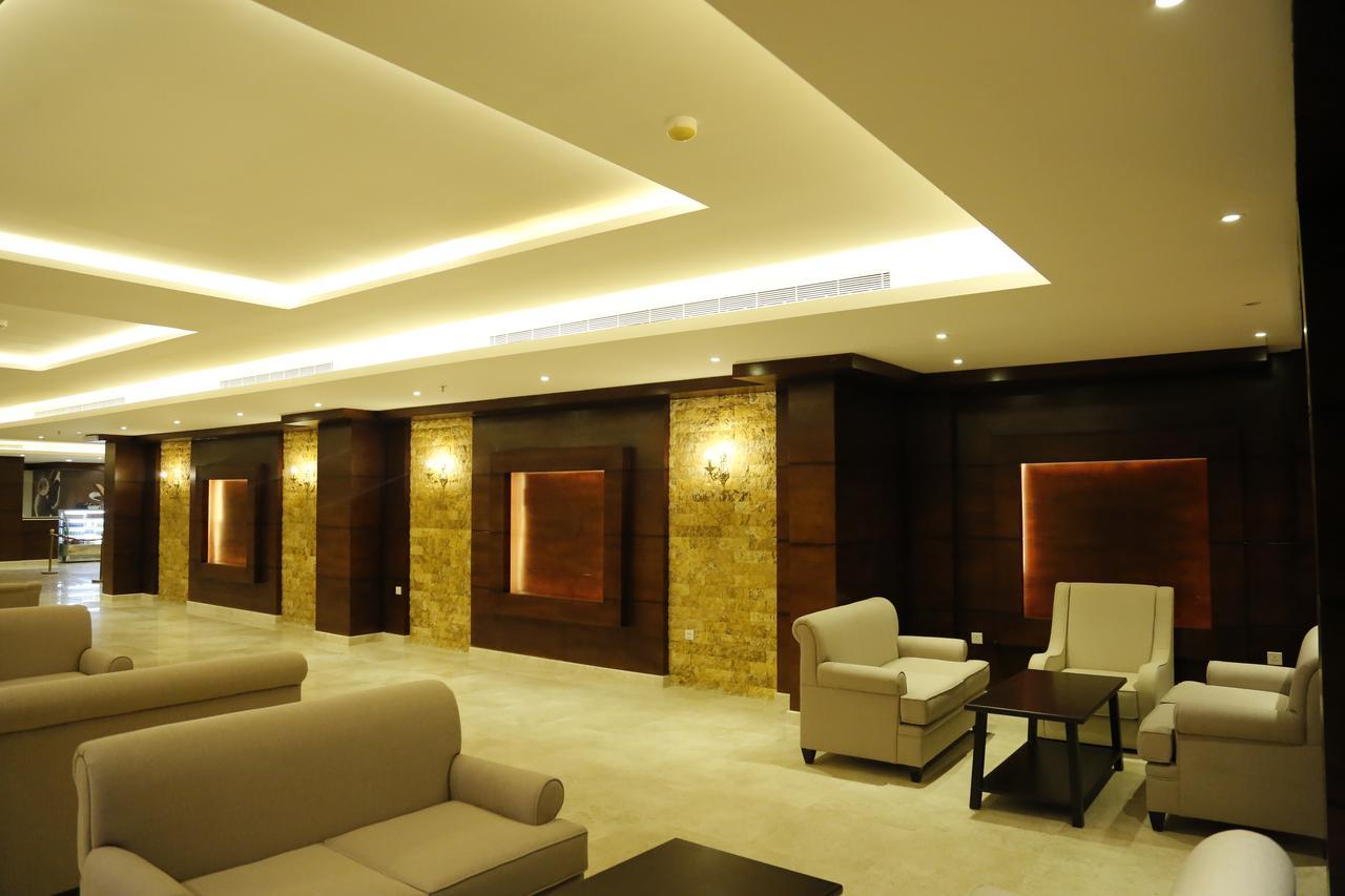 Flora Hotel Suite 2 فلورا2 للشقق المخدومة Ar Riyad Esterno foto