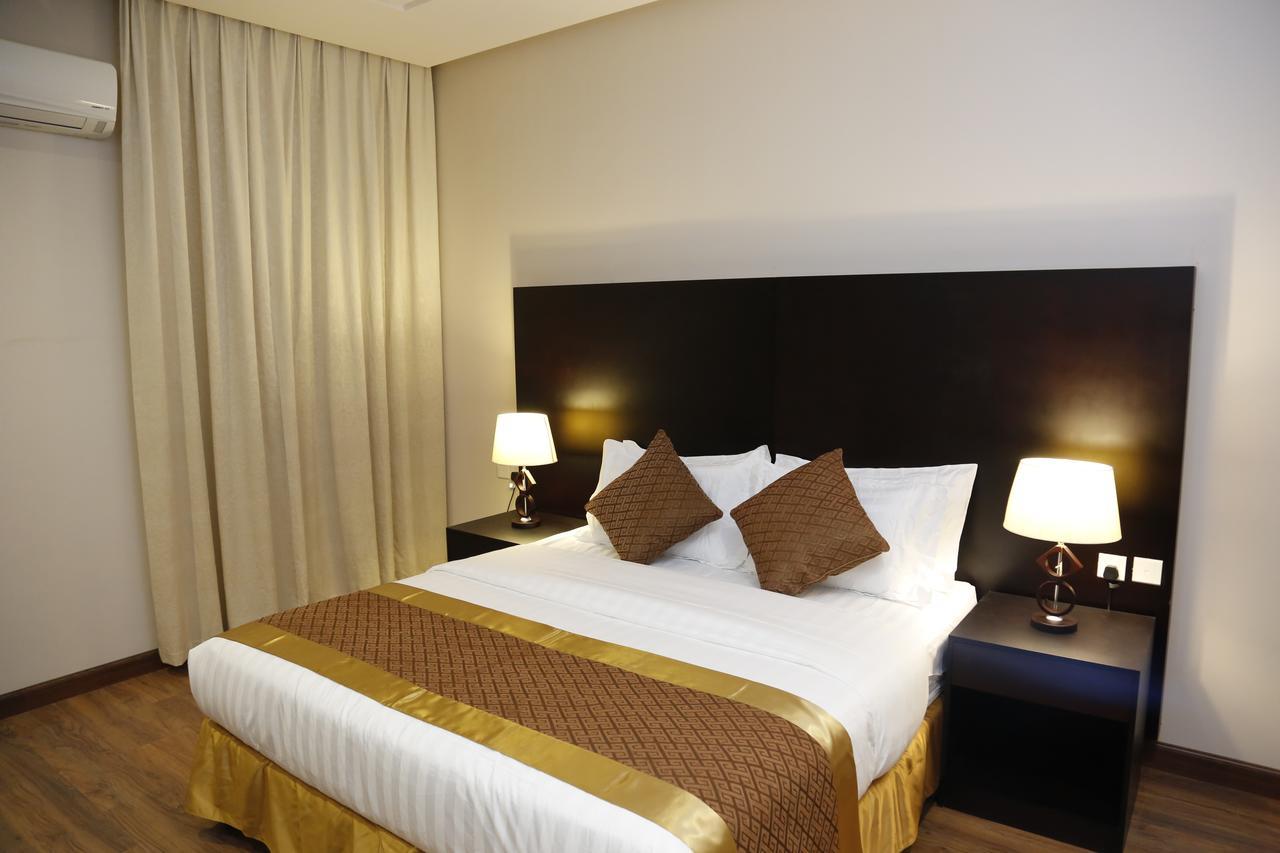 Flora Hotel Suite 2 فلورا2 للشقق المخدومة Ar Riyad Esterno foto