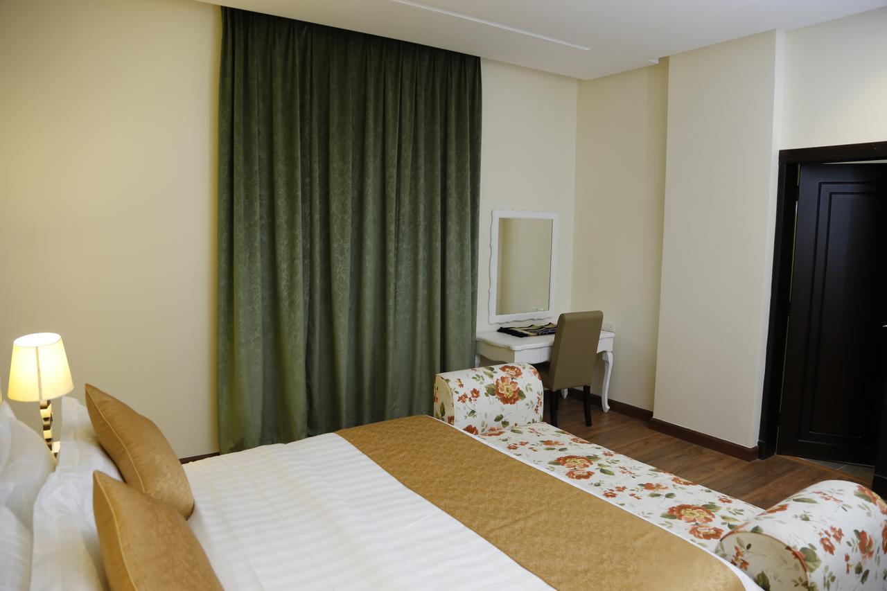 Flora Hotel Suite 2 فلورا2 للشقق المخدومة Ar Riyad Esterno foto