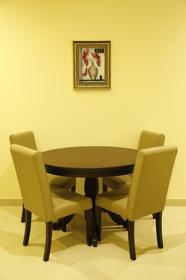 Flora Hotel Suite 2 فلورا2 للشقق المخدومة Ar Riyad Esterno foto